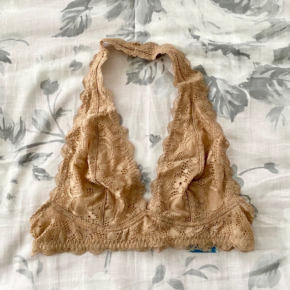 FREE PEOPLE // LACE HALTER BRALETTE